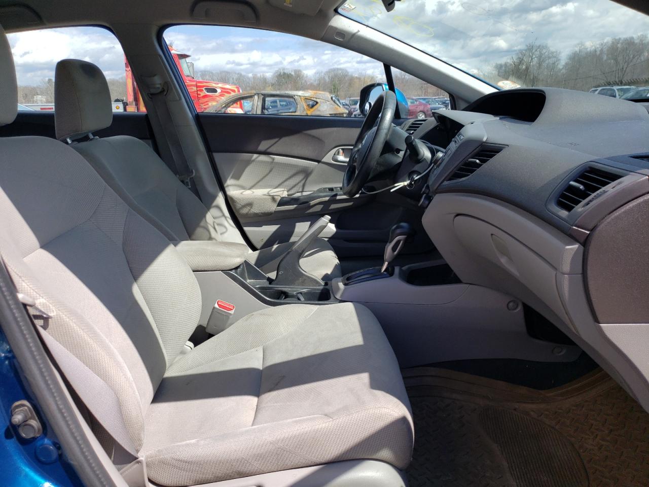 Photo 5 from auction – 2012 HONDA CIVIC LX with VIN 19XFB2F54CE359236