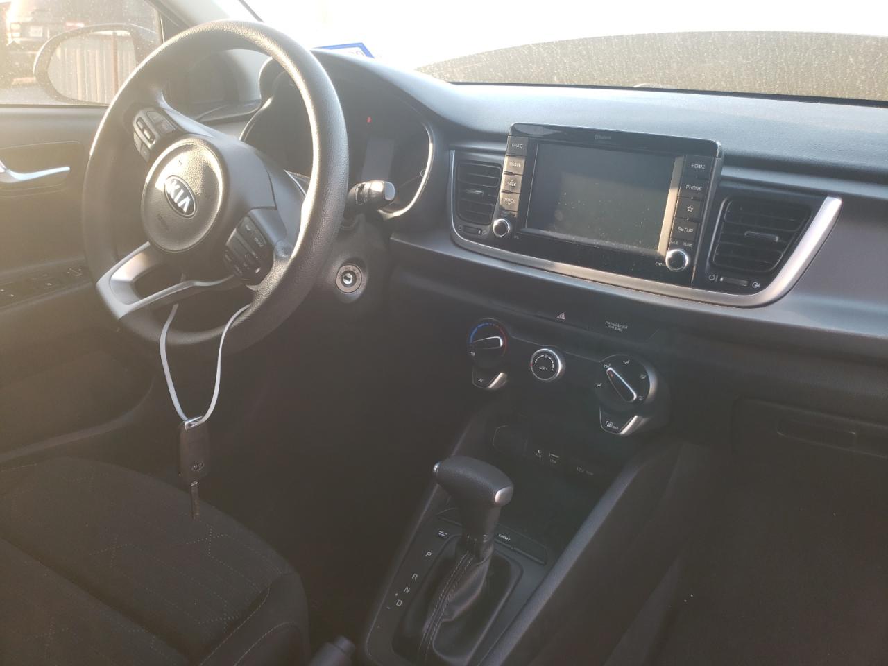 Photo 9 from auction – 2019 KIA RIO S with VIN 3KPA24AB0KE161707
