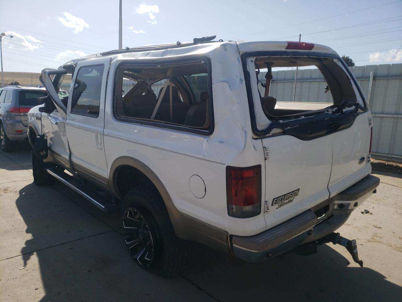 Photo 3 from auction – 2001 FORD EXCURSION with VIN 1FMSU43F01ED72734