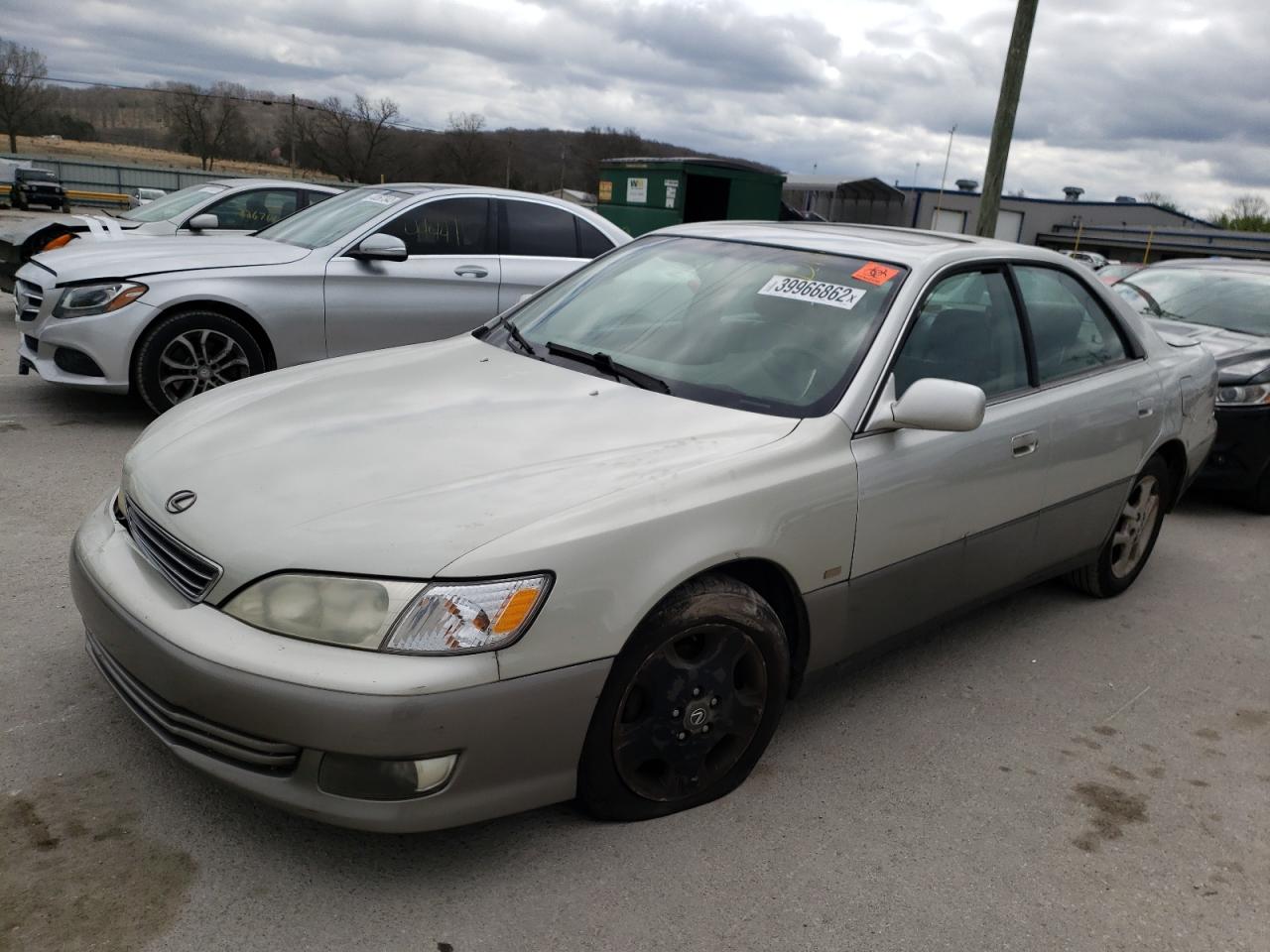 Photo 2 from auction – 2000 LEXUS ES 300 with VIN JT8BF28G3Y5086325