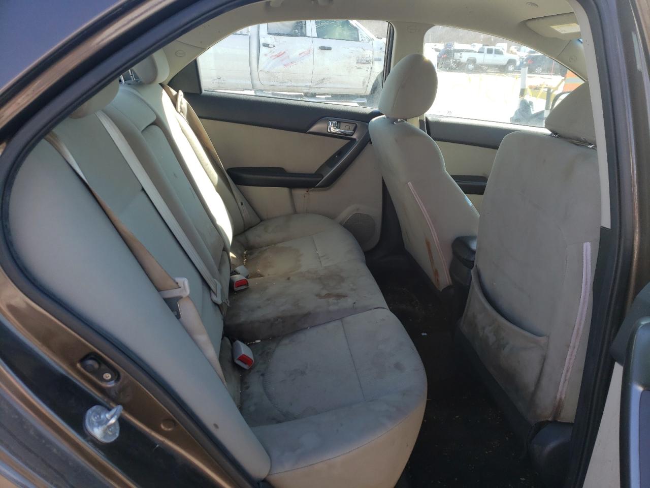 Photo 6 from auction – 2013 KIA FORTE EX with VIN KNAFU4A20D5704159