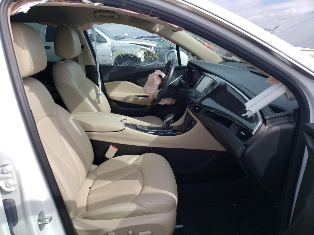 Photo 5 from auction – 2017 BUICK ENVISION E with VIN LRBFXBSA5HD076811
