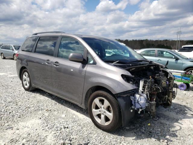 TOYOTA SIENNA LE 2017 with VIN 5TDKZ3DCXHS802844 - Photo from auction