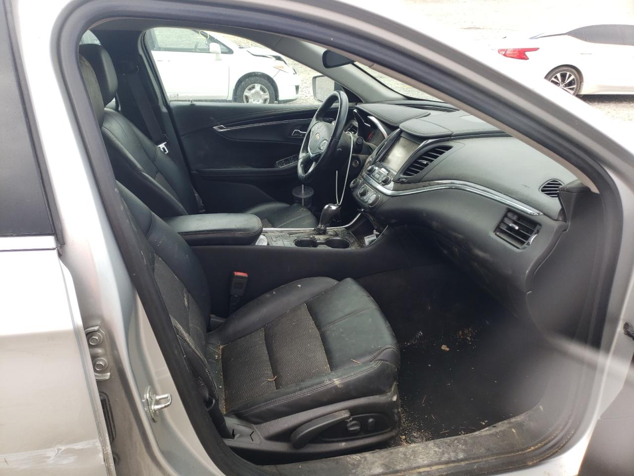 Фото 5 с аукциона – 2017 CHEVROLET IMPALA с VIN 2G1105SA4H9128758