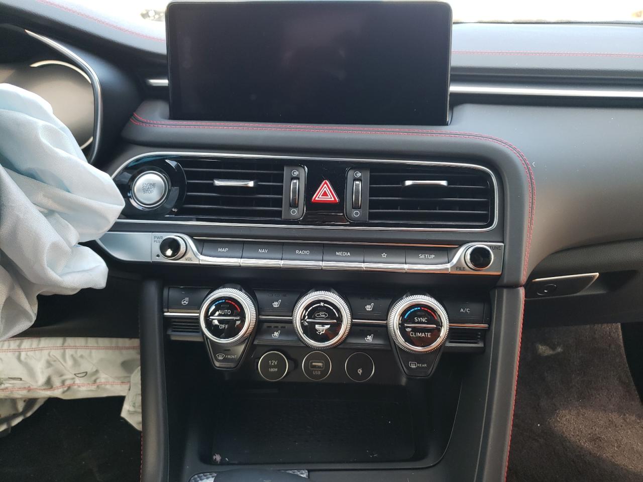 Photo 9 from auction – 2022 GENESIS G70 BASE with VIN KMTG54TE9NU097814