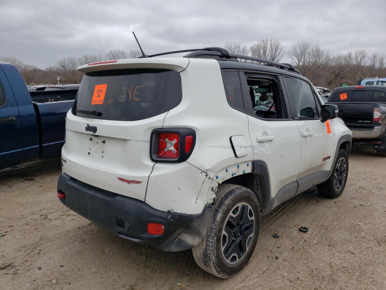 Photo 4 from auction – 2017 JEEP RENEGADE T with VIN ZACCJBCBXHPG10643