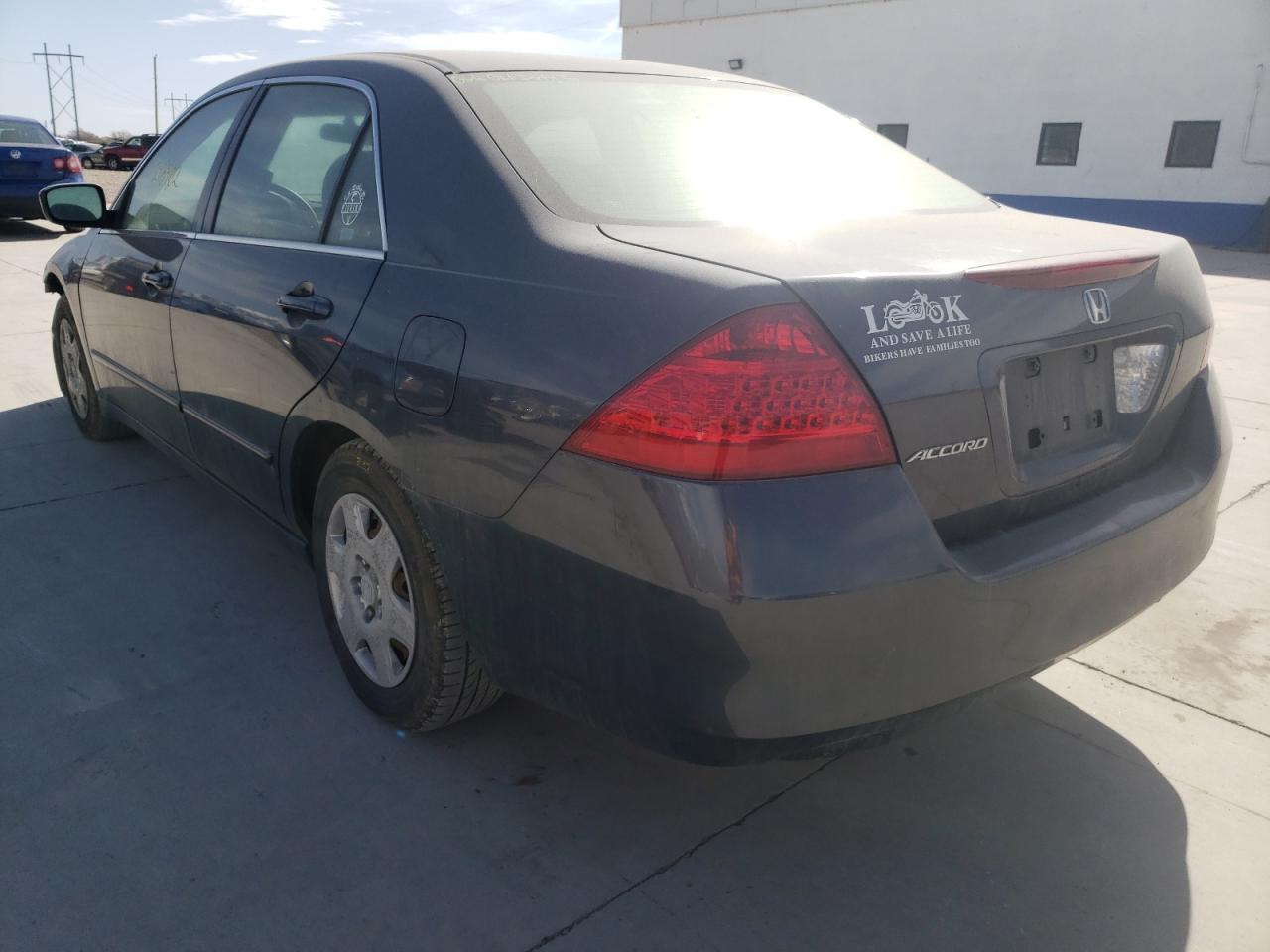 Photo 3 from auction – 2007 HONDA ACCORD with VIN JHMCM56457C018333