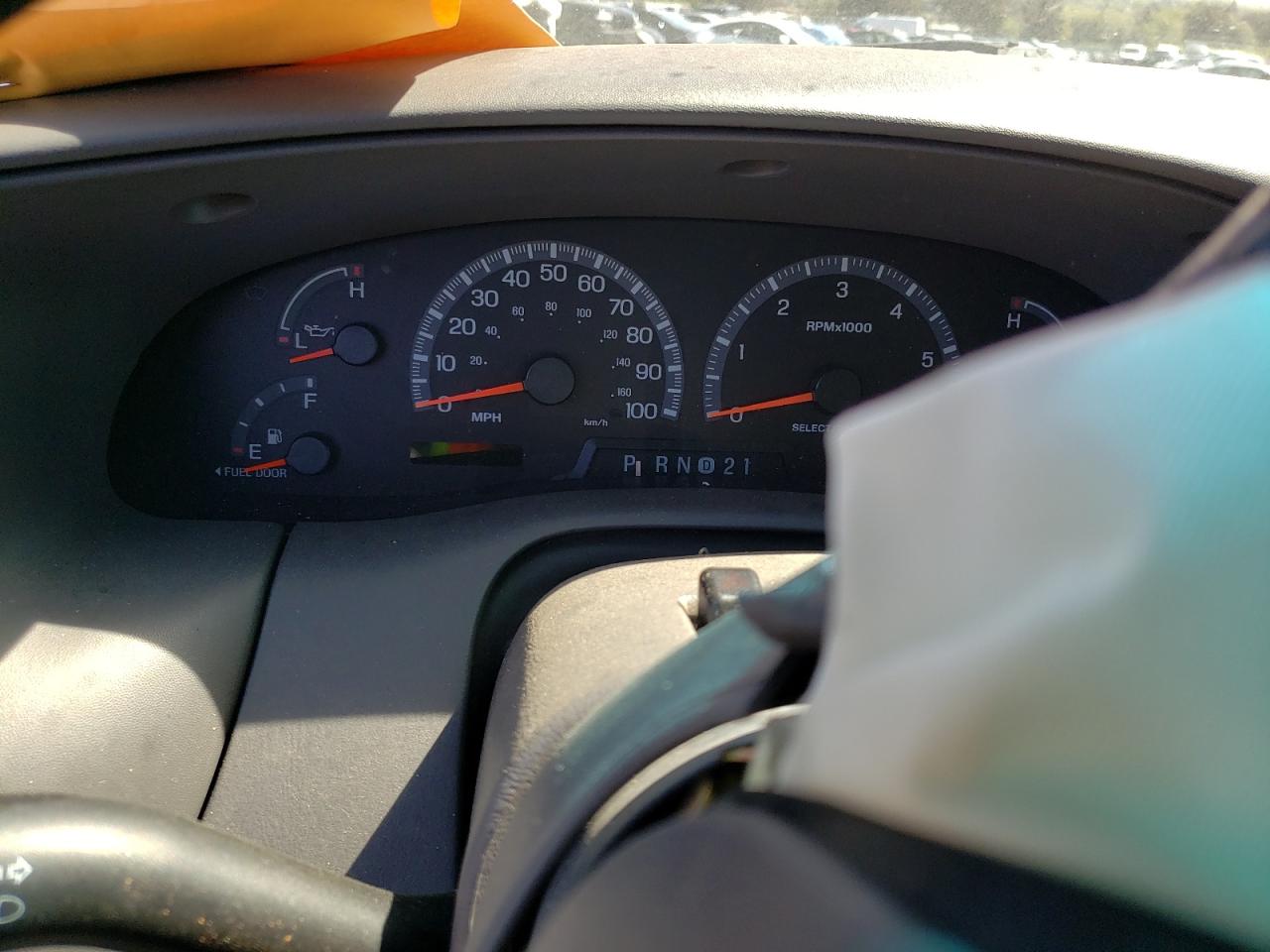 Photo 8 from auction – 2001 FORD F150 with VIN 1FTRX18L21KF40995