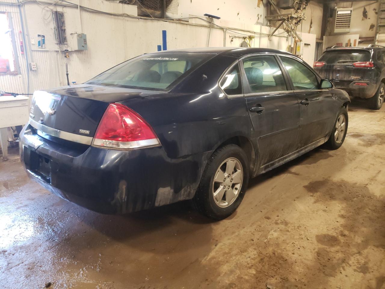 Zdjęcie 4 z aukcji – 2011 CHEVROLET IMPALA LS z VIN 2G1WF5EK1B1307290