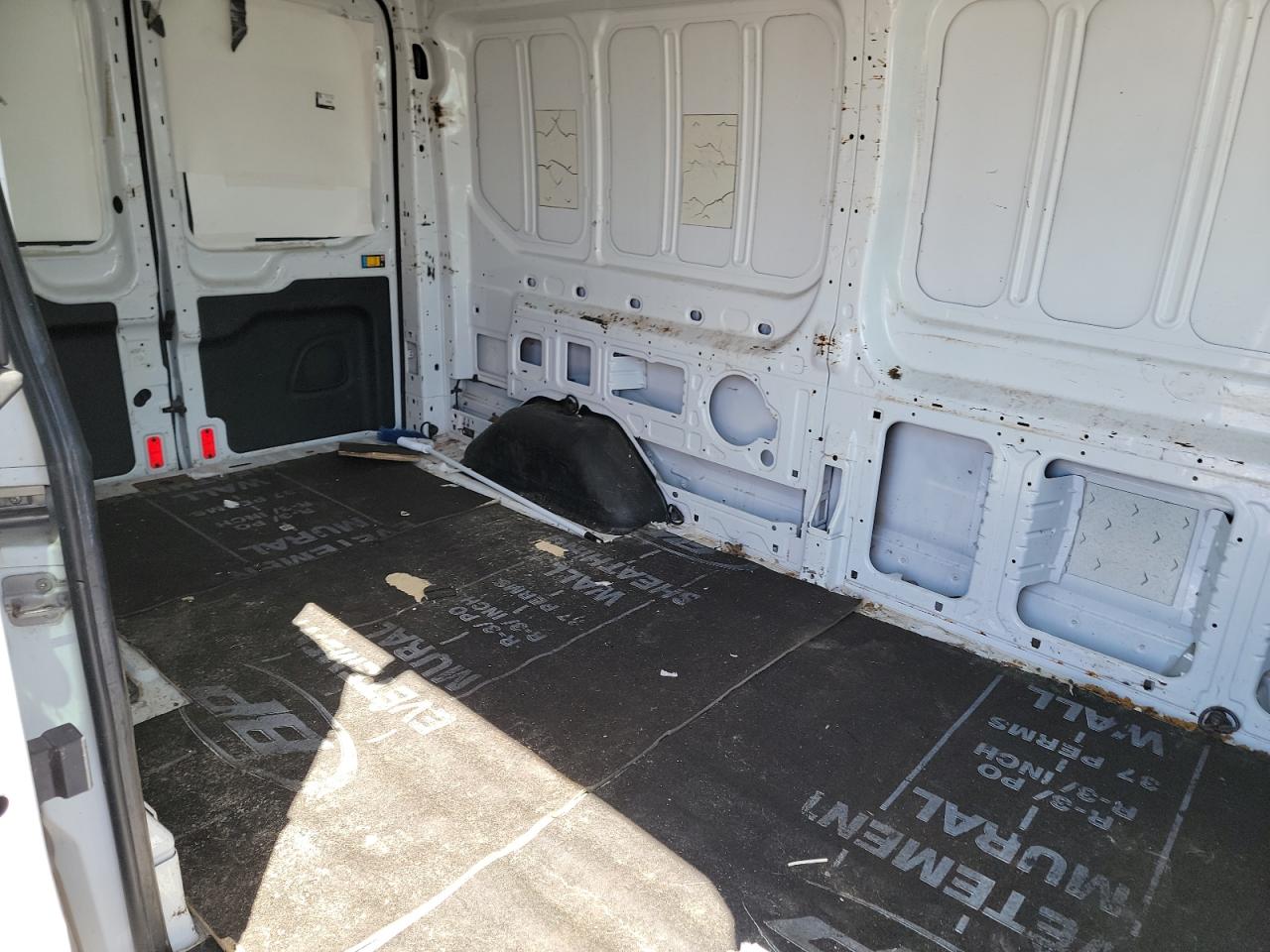 Photo 6 from auction – 2015 FORD TRANSIT T- with VIN 1FTNE2CM4FKA07807