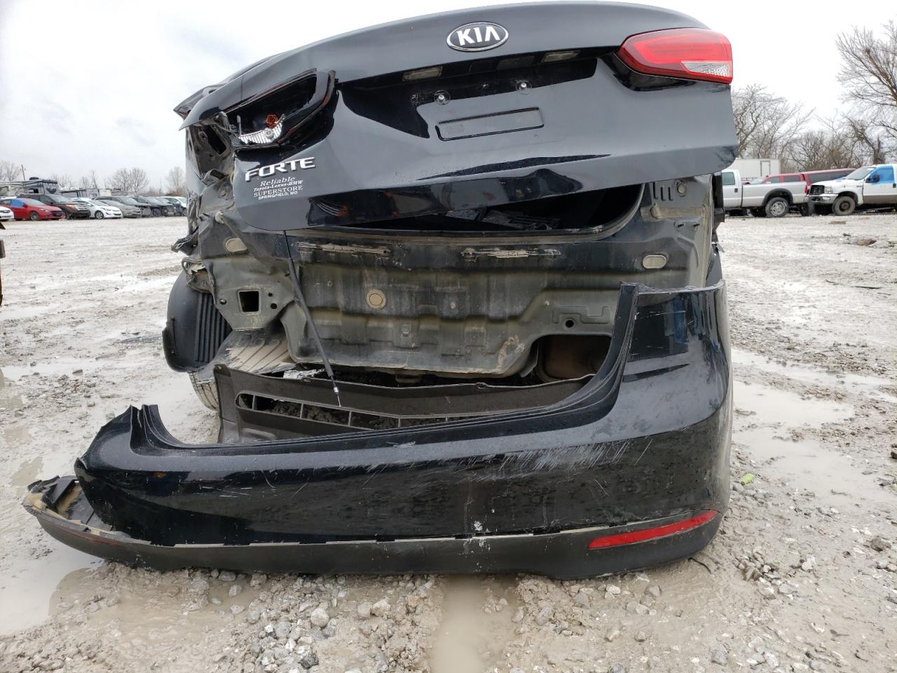 Photo 9 from auction – 2017 KIA FORTE LX with VIN 3KPFK4A78HE036237