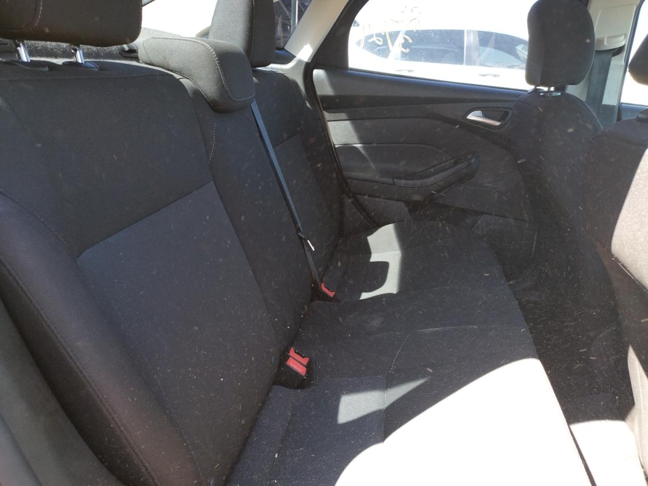 Photo 6 from auction – 2017 FORD FOCUS SE with VIN 1FADP3FE3HL262452