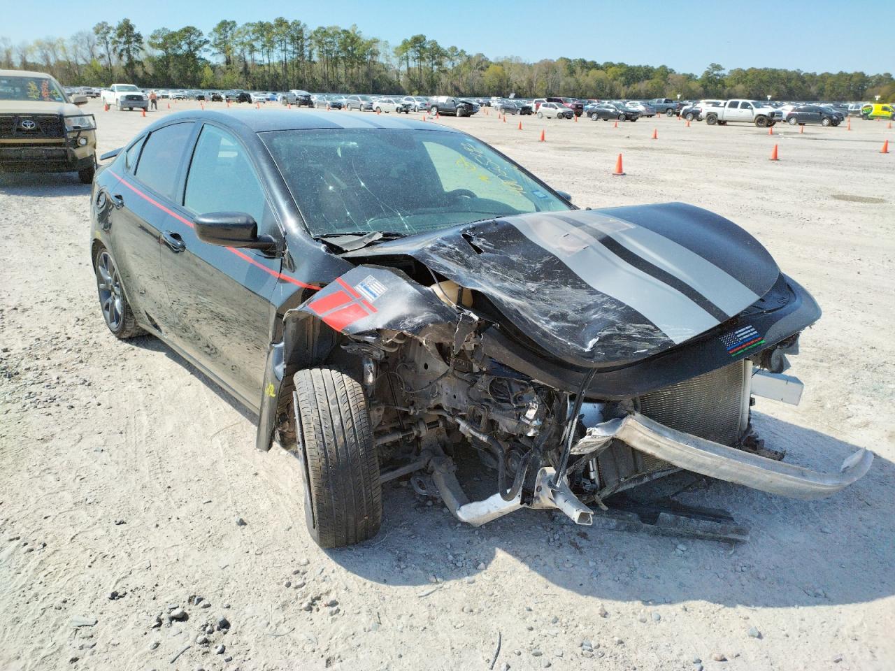 DODGE DART SE 2016 with VIN 1C3CDFAA7GD592970 - Photo from auction