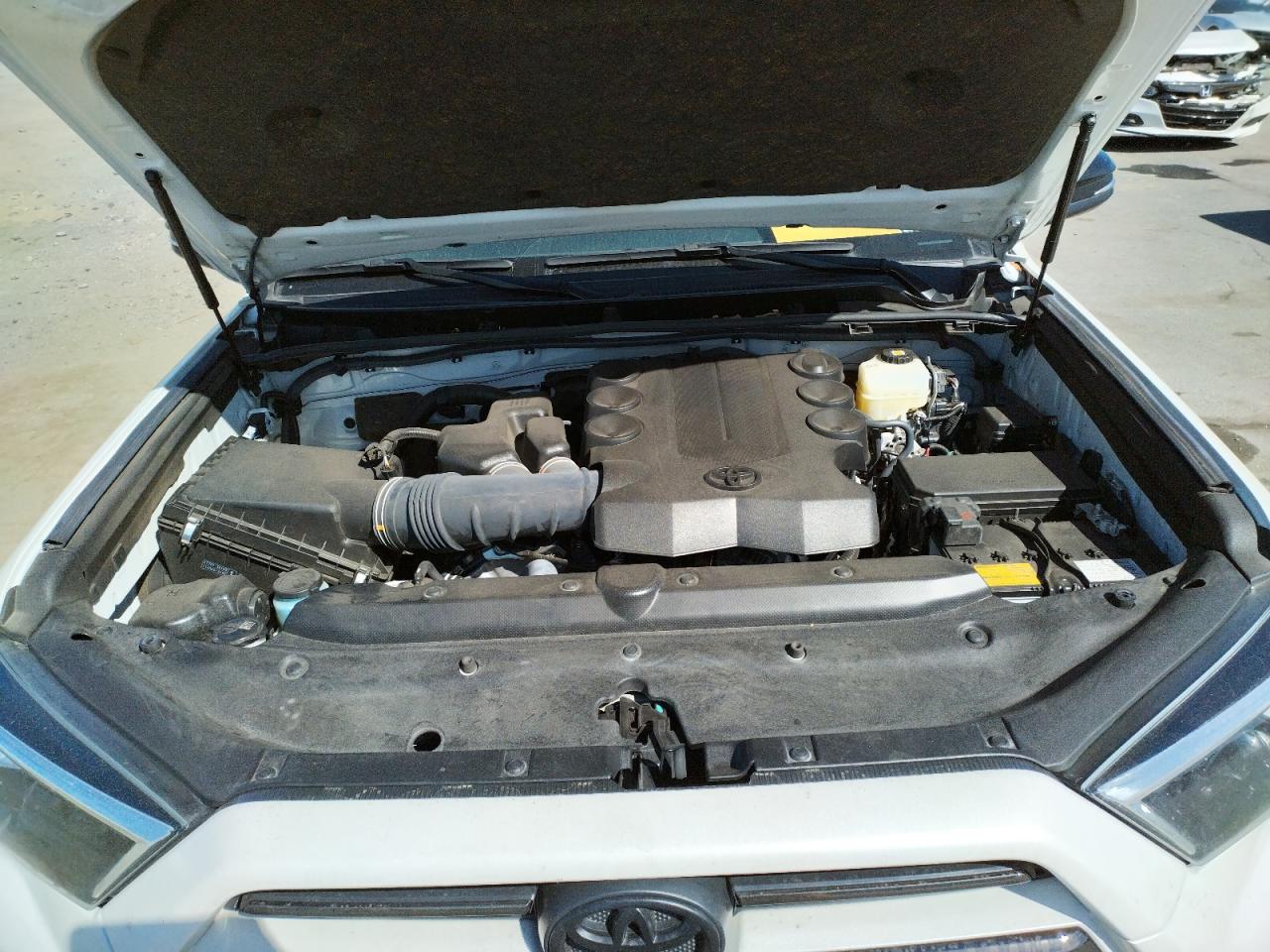 Photo 7 from auction – 2020 TOYOTA 4RUNNER SR with VIN JTEBU5JR0L5835526