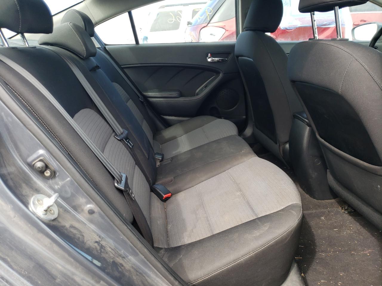 Photo 6 from auction – 2016 KIA FORTE LX with VIN KNAFX4A64G5601664