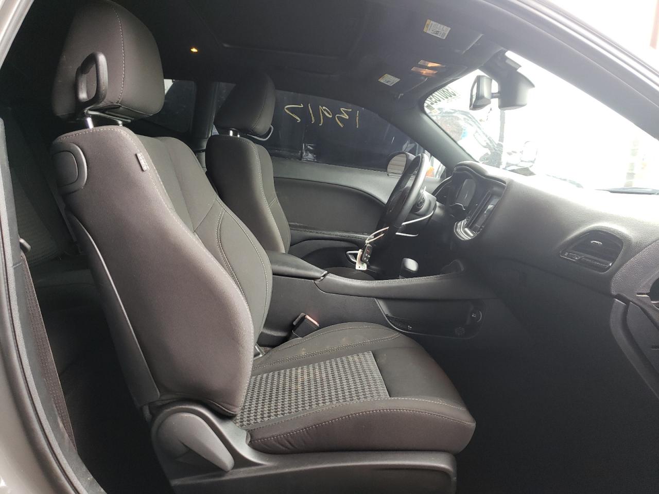 Photo 5 from auction – 2018 DODGE CHALLENGER with VIN 2C3CDZAG0JH166117