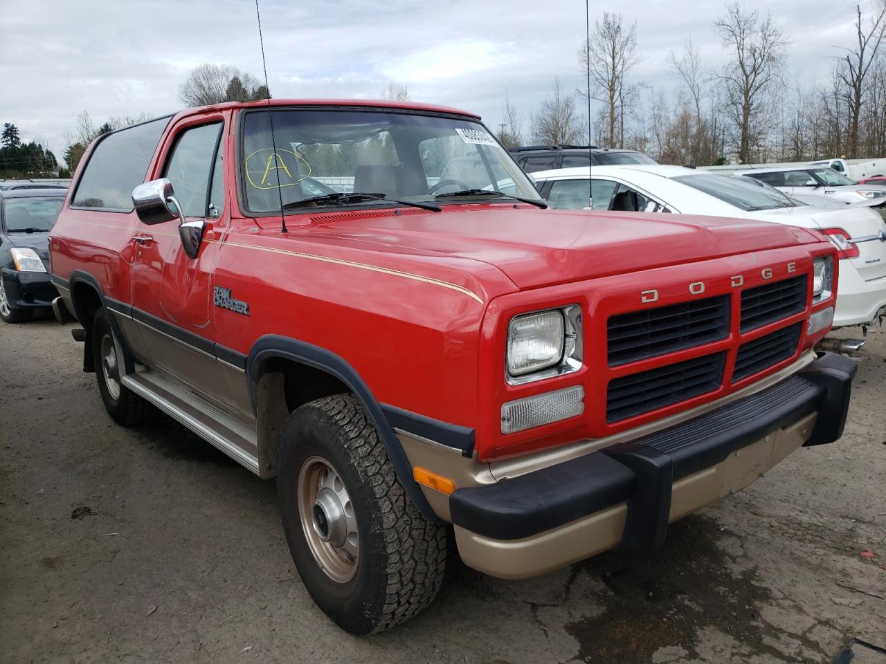 DODGE RAMCHARGER 1993 with VIN 3B4GM17Z7PM132075 - Photo from auction