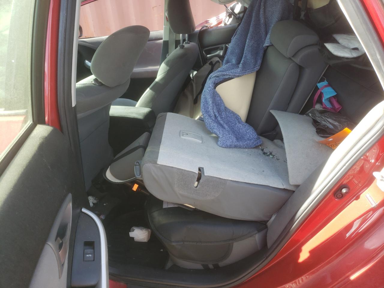 Photo 6 from auction – 2012 TOYOTA PRIUS with VIN JTDKN3DU2C0335872