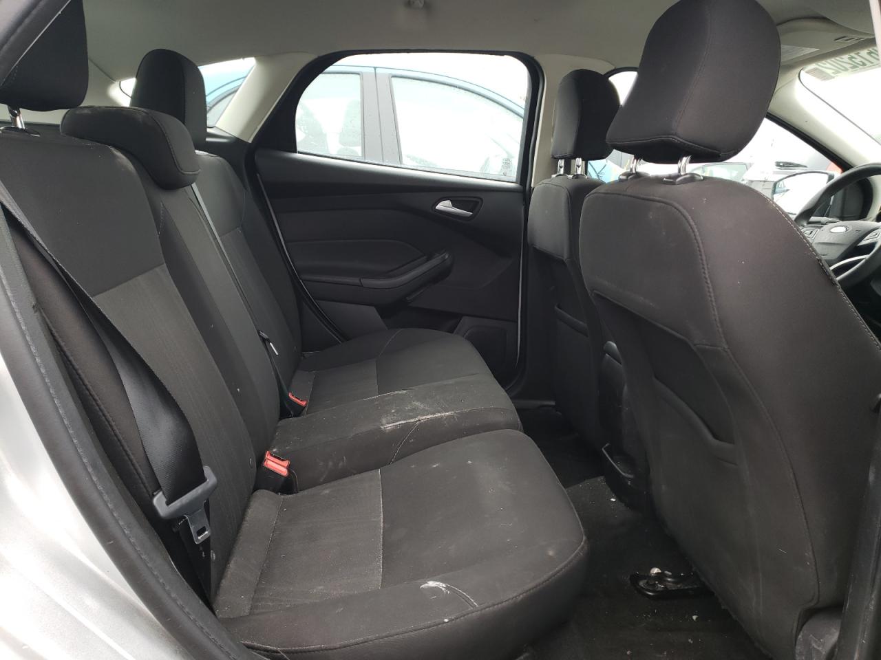Photo 6 from auction – 2017 FORD FOCUS SE with VIN 1FADP3K26HL273215