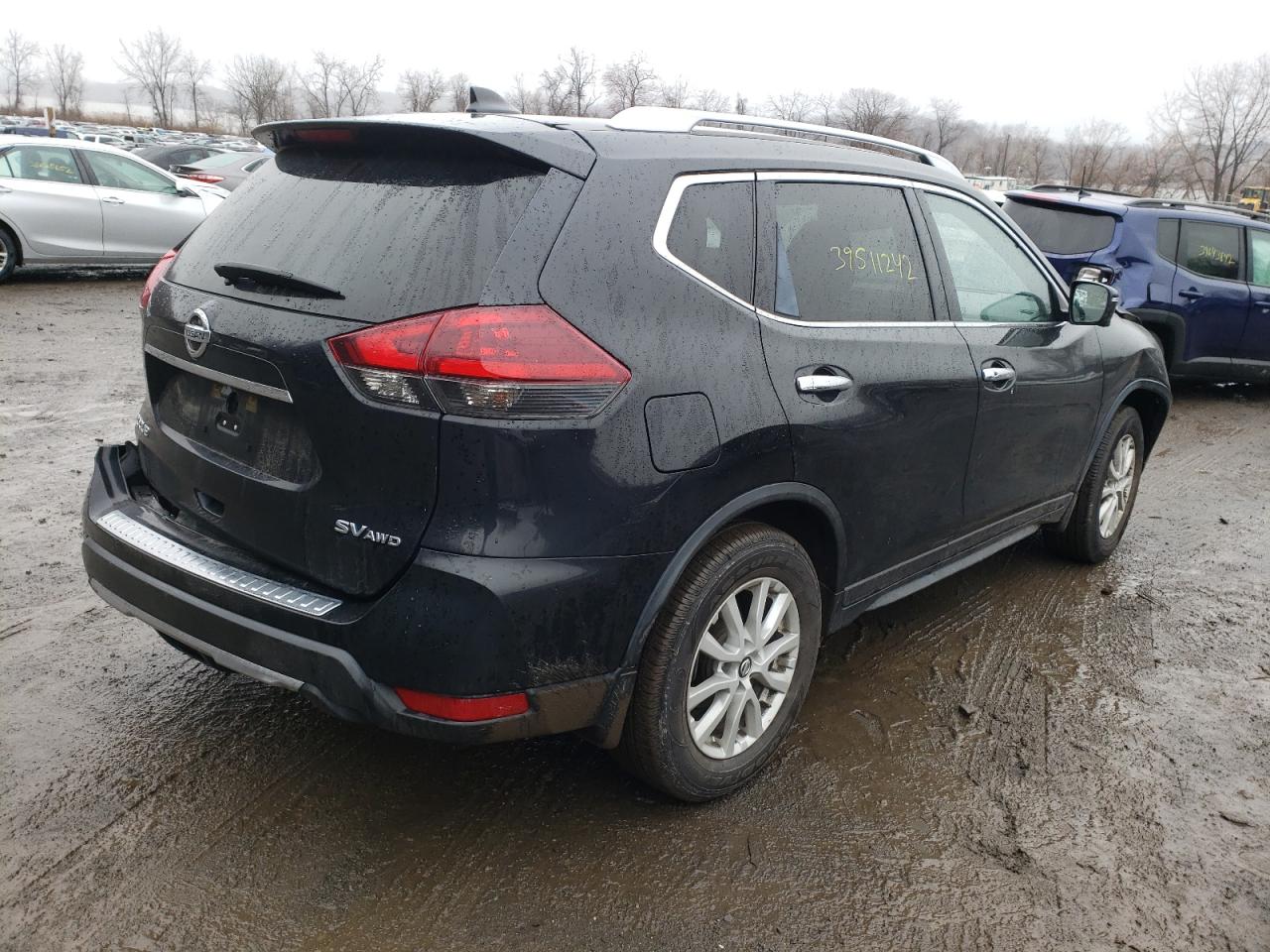 Photo 4 from auction – 2018 NISSAN ROGUE S with VIN KNMAT2MV7JP615473