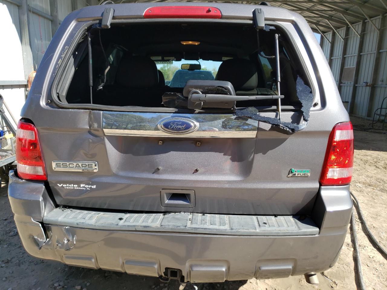 Photo 9 from auction – 2010 FORD ESCAPE LIM with VIN 1FMCU0EG5AKC66915