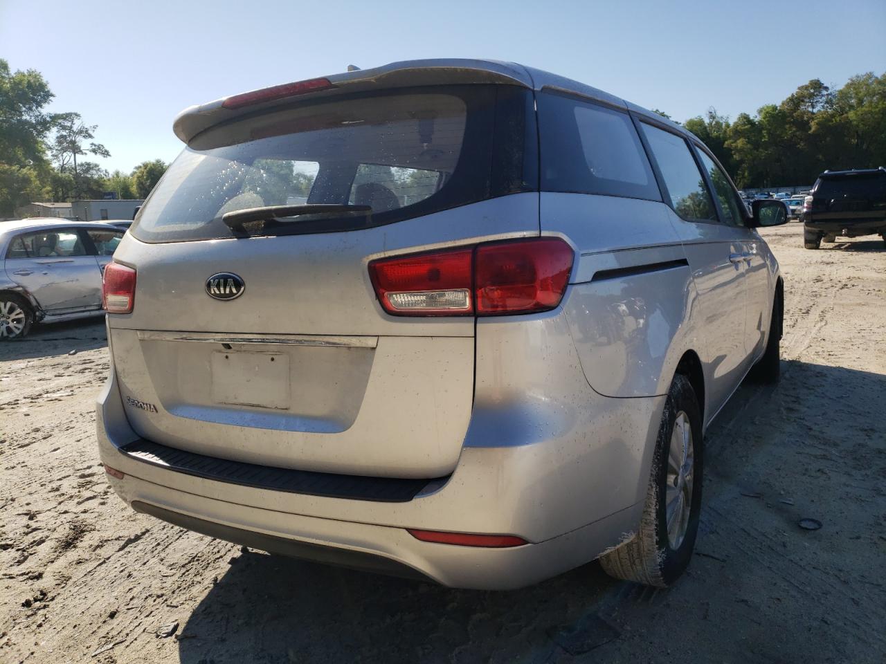 Photo 4 from auction – 2016 KIA SEDONA L with VIN KNDMA5C14G6206493