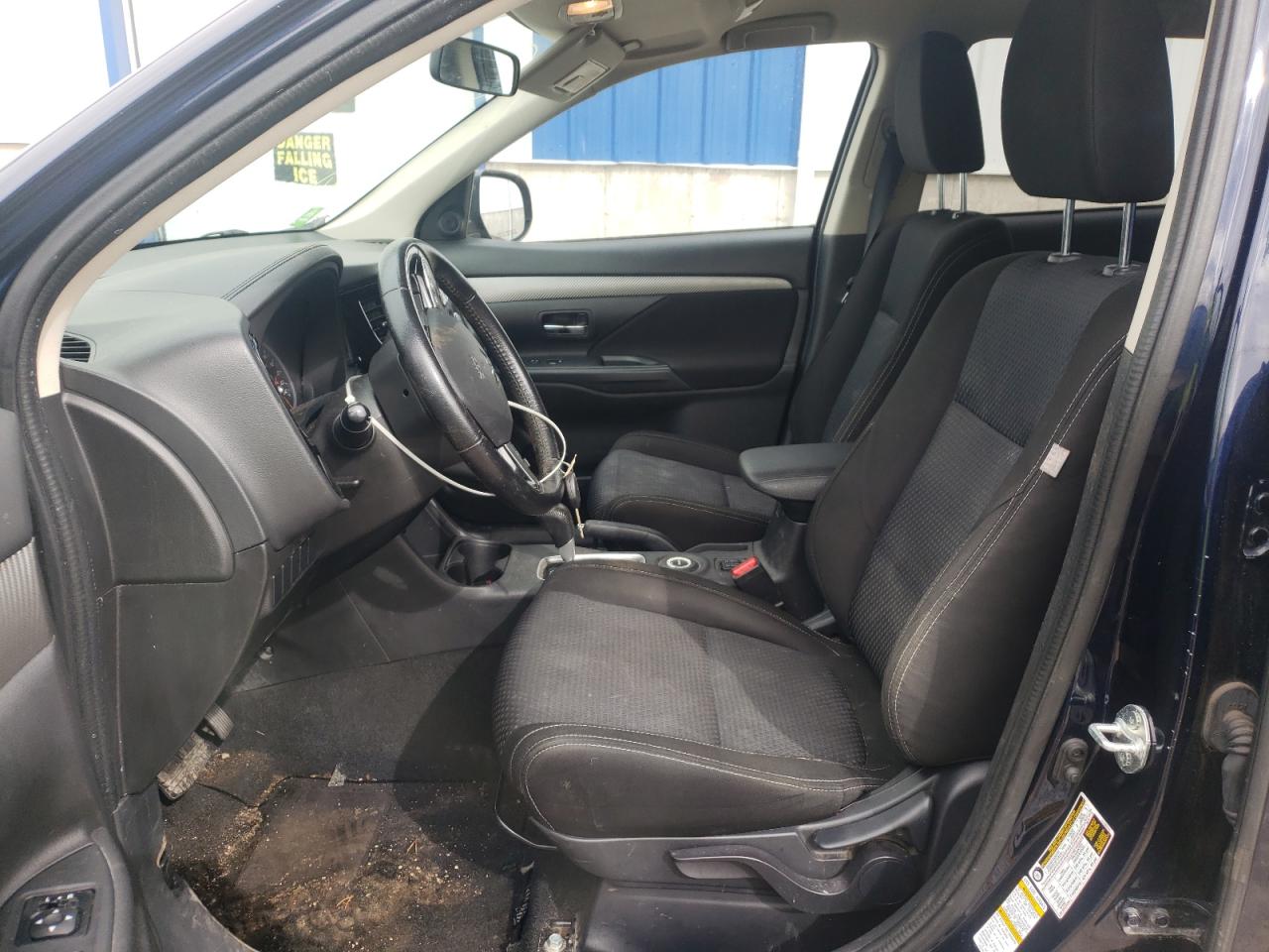 Photo 5 from auction – 2016 MITSUBISHI OUTLANDER with VIN JA4AZ2A34GZ608411