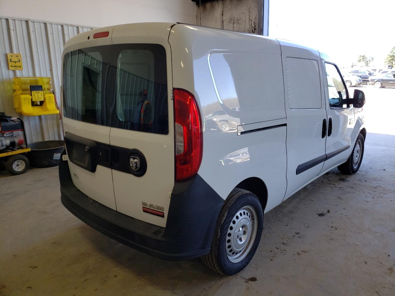 Photo 4 from auction – 2016 RAM PROMASTER with VIN ZFBERFAT4G6C81076