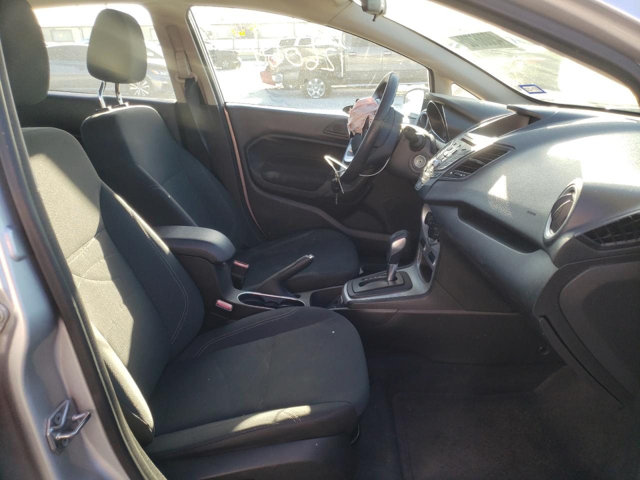 Photo 5 from auction – 2016 FORD FIESTA SE with VIN 3FADP4BJ8GM165477