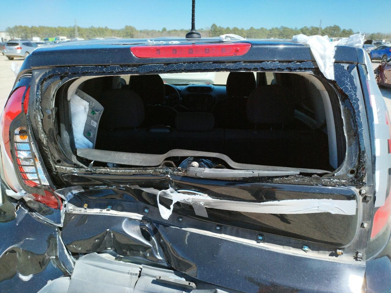 Photo 9 from auction – 2015 KIA SOUL with VIN KNDJN2A28F7760629