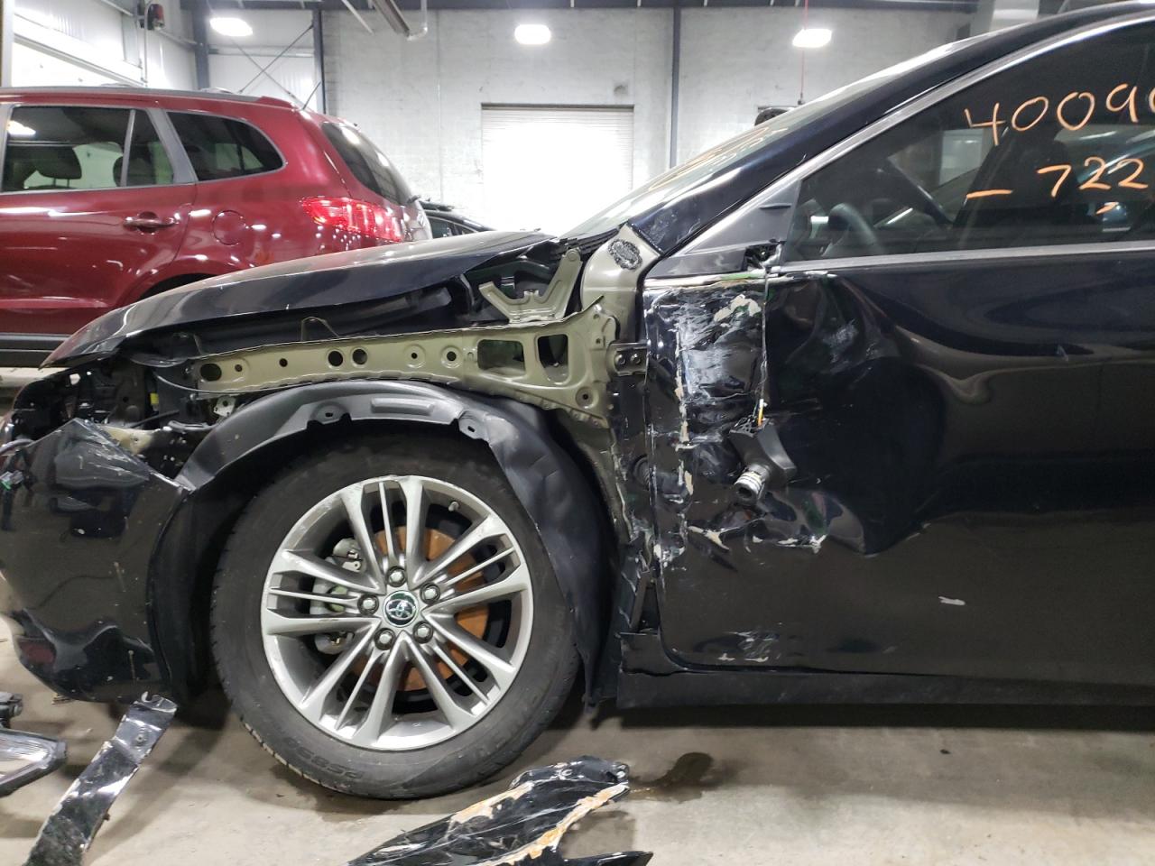 Photo 9 from auction – 2017 TOYOTA CAMRY LE with VIN 4T1BF1FK7HU739971