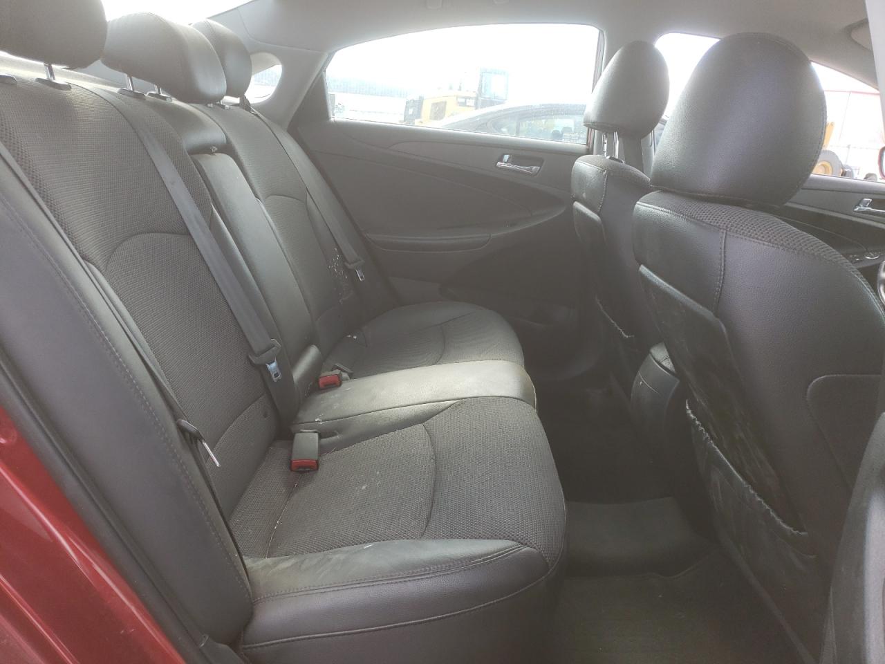 Photo 6 from auction – 2013 HYUNDAI SONATA SE with VIN 5NPEC4AC2DH587355