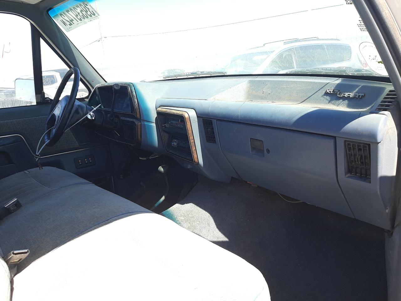 Photo 9 from auction – 1990 FORD F150 with VIN 2FTEF14N2LCA56499
