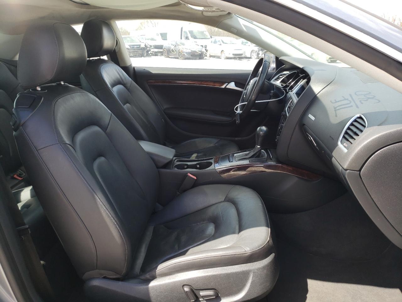 Photo 5 from auction – 2010 AUDI A5 PREMIUM with VIN WAUCFAFR1AA032228