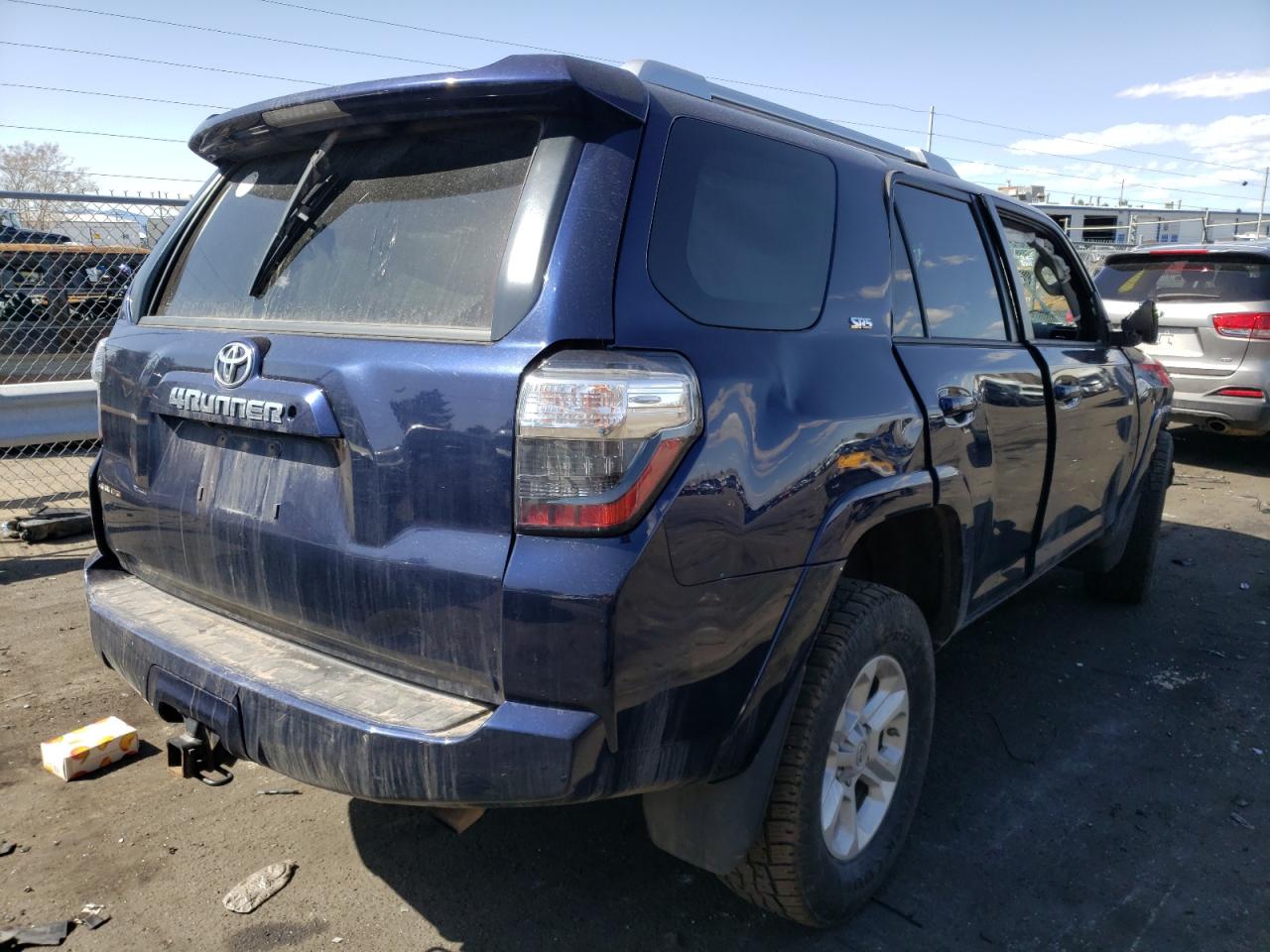 Photo 4 from auction – 2017 TOYOTA 4RUNNER SR with VIN JTEBU5JR8H5409560