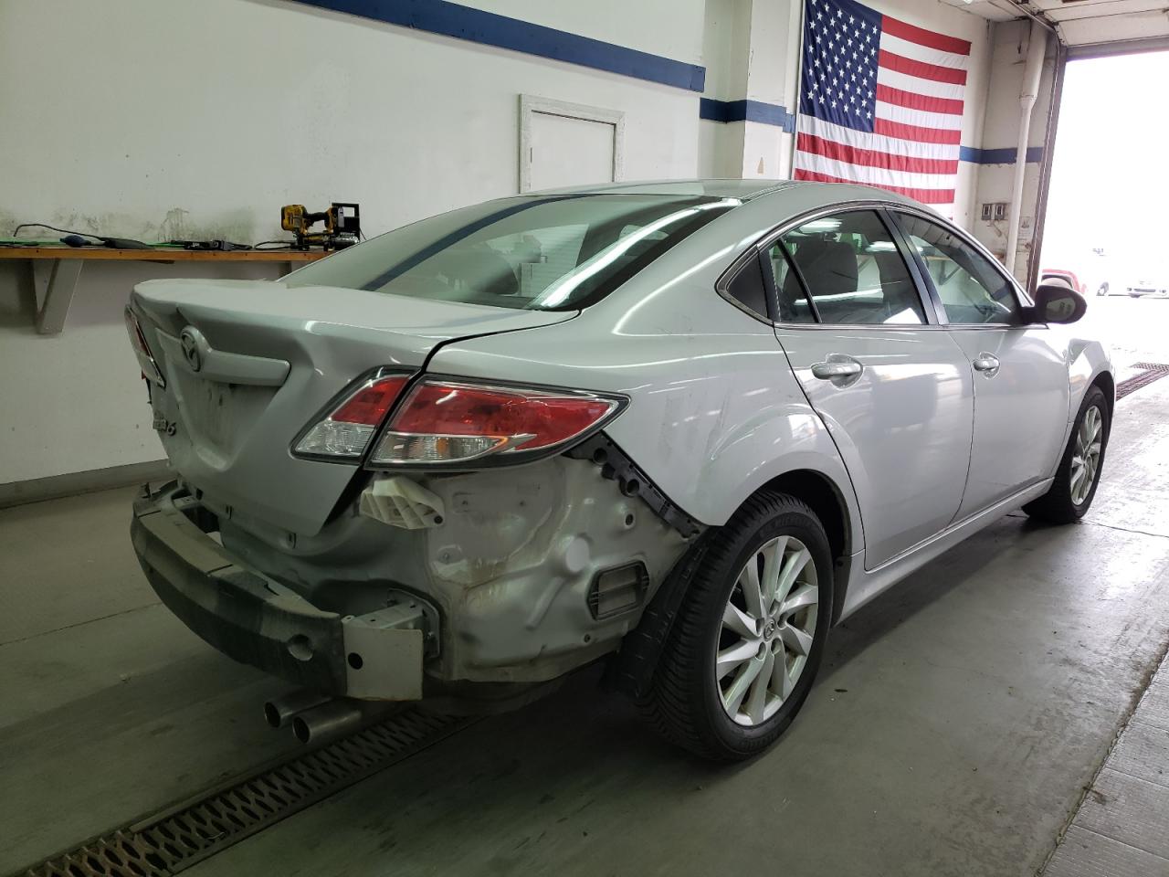 Photo 4 from auction – 2012 MAZDA 6 I with VIN 1YVHZ8DH7C5M38314