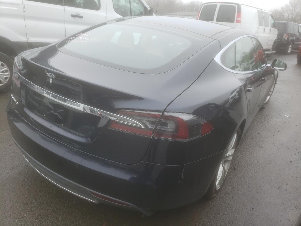 Photo 4 from auction – 2015 TESLA MODEL S 85 with VIN 5YJSA1H20FFP77936