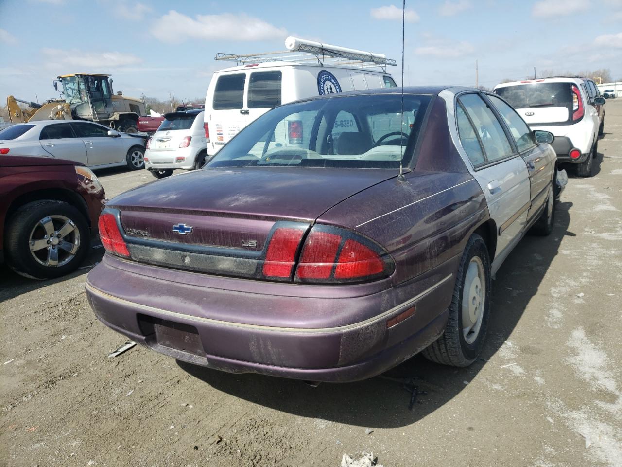 Photo 4 from auction – 1997 CHEVROLET LUMINA BAS with VIN 2G1WL52M3V9337766