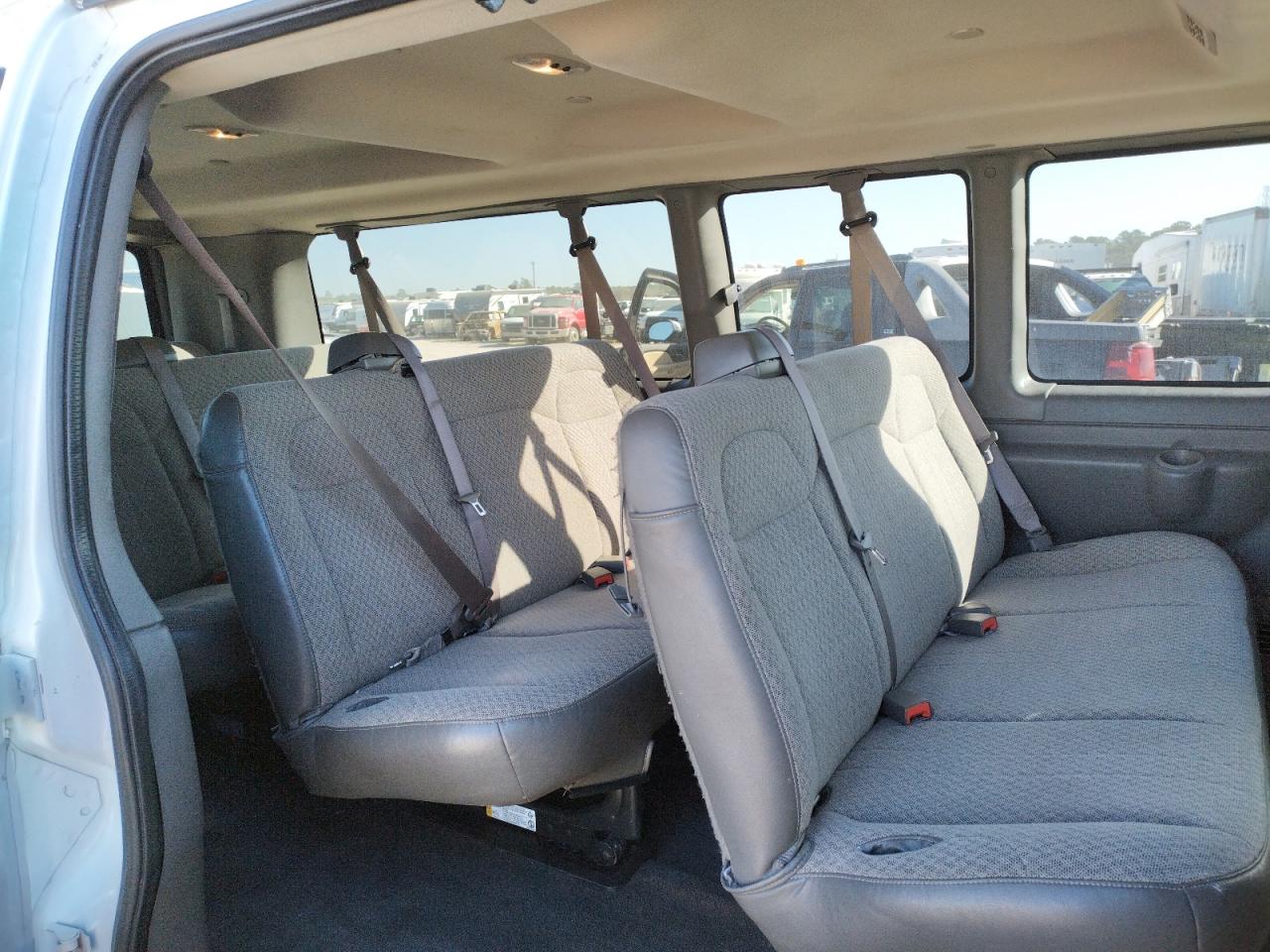 Photo 6 from auction – 2018 CHEVROLET EXPRESS G3 with VIN 1GAZGPFP6J1247494