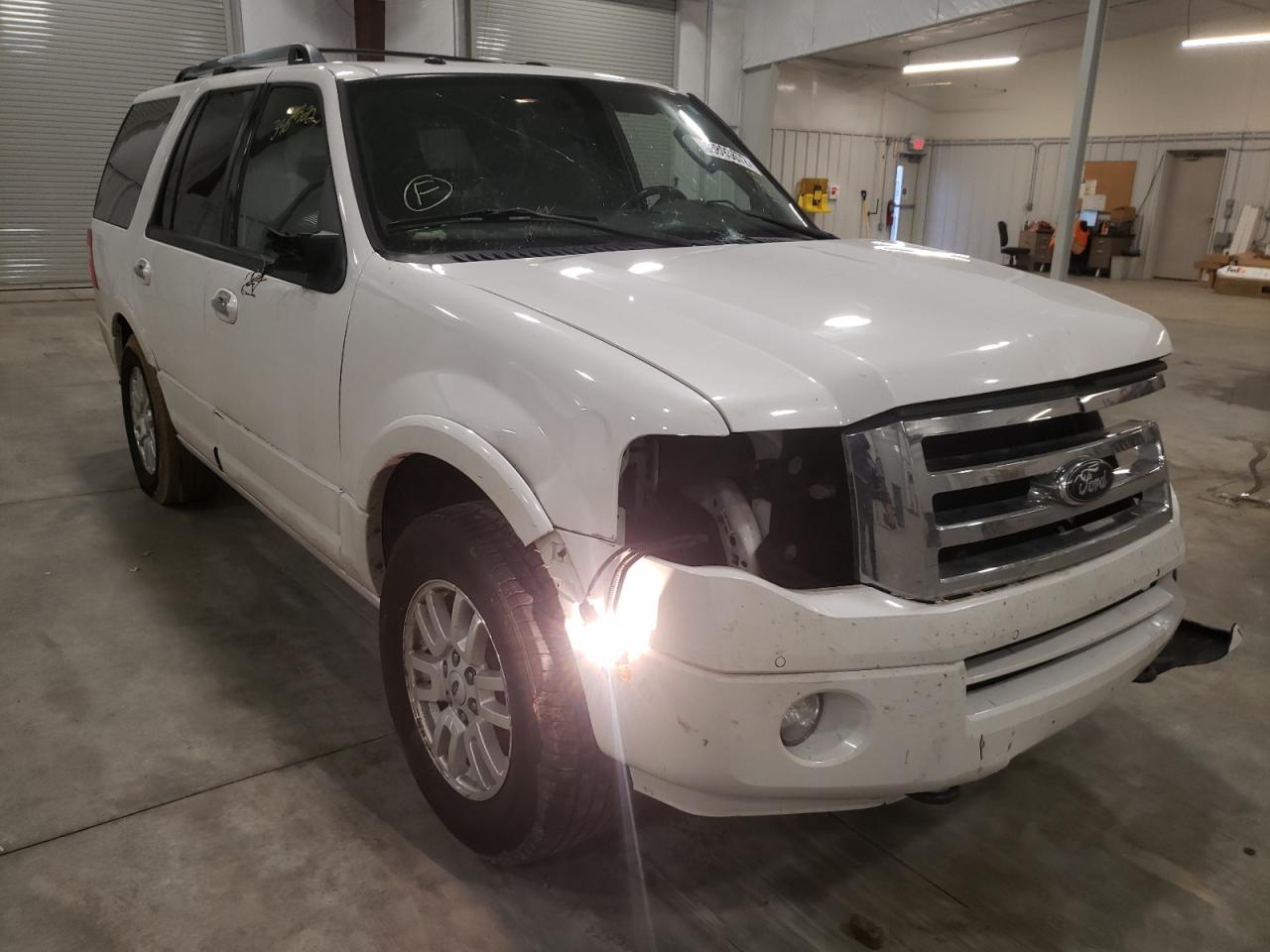 FORD EXPEDITION 2013 with VIN 1FMJU2A59DEF13976 - Photo from auction