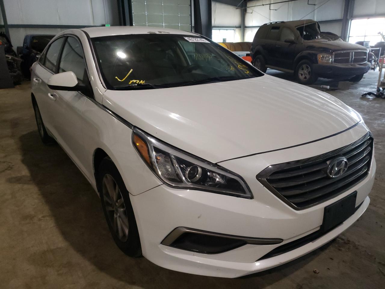 HYUNDAI SONATA SE 2016 with VIN 5NPE24AF7GH273220 - Photo from auction