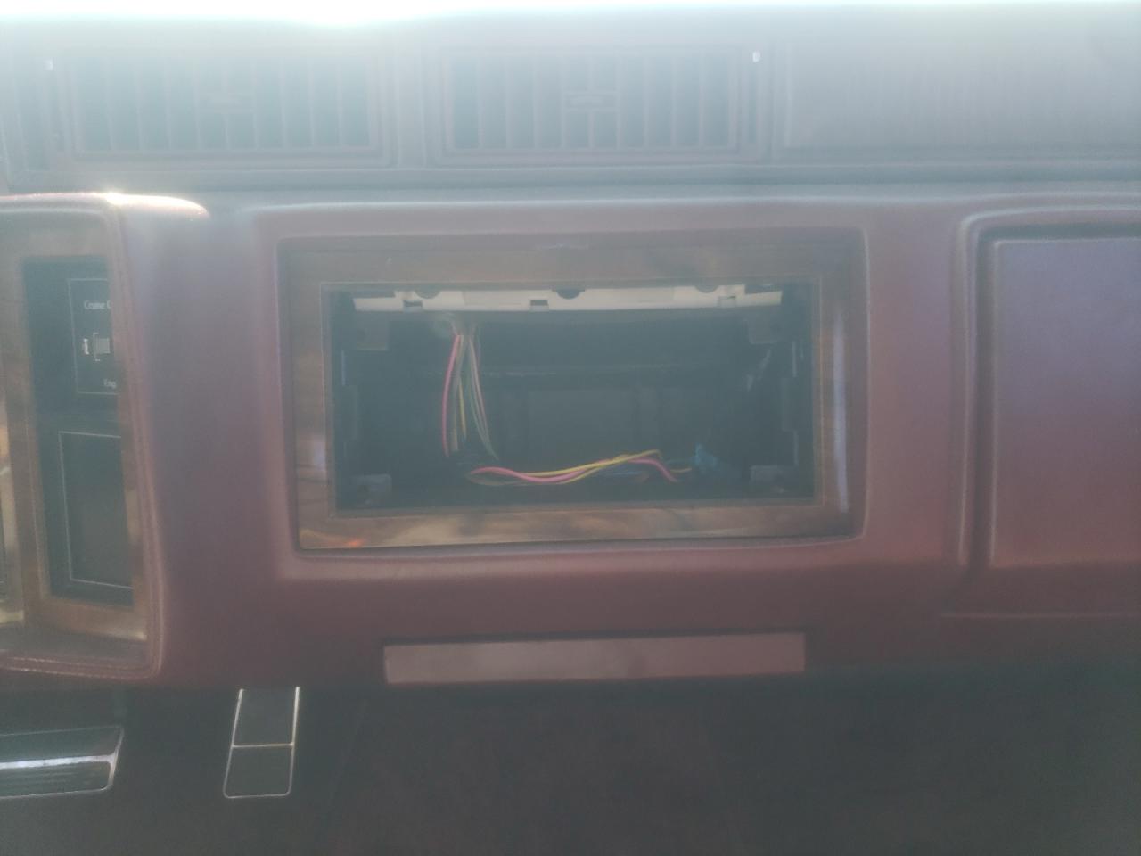Photo 9 from auction – 1988 CADILLAC DEVILLE with VIN 1G6CD1157J4308247