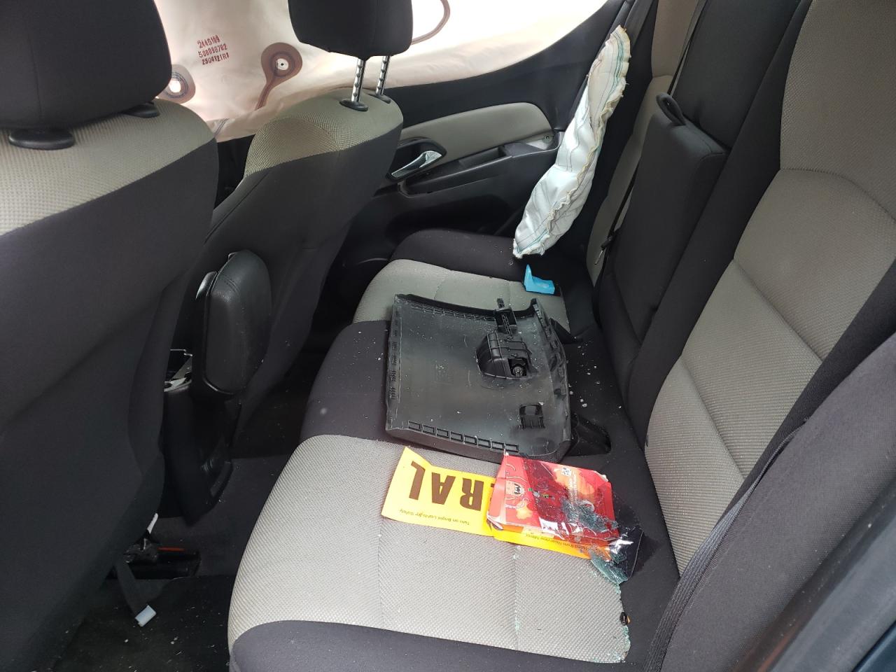 Photo 6 from auction – 2012 CHEVROLET CRUZE LS with VIN 1G1PC5SH7C7352793