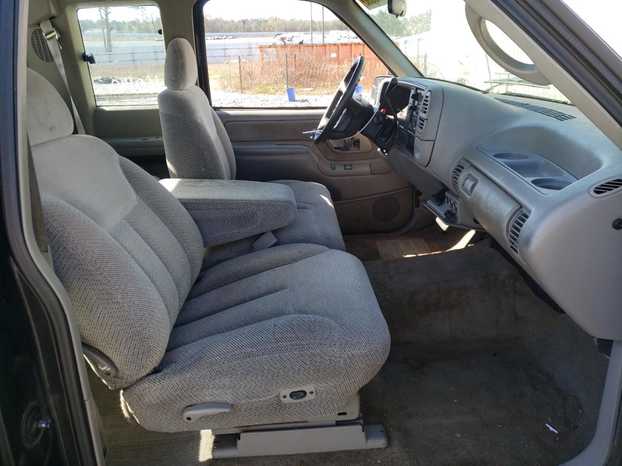 Photo 5 from auction – 1995 CHEVROLET GMT-400 C1 with VIN 2GCEC19K9S1119969