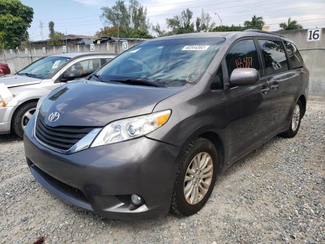 Photo 2 from auction – 2011 TOYOTA SIENNA XLE with VIN 5TDYK3DCXBS101307