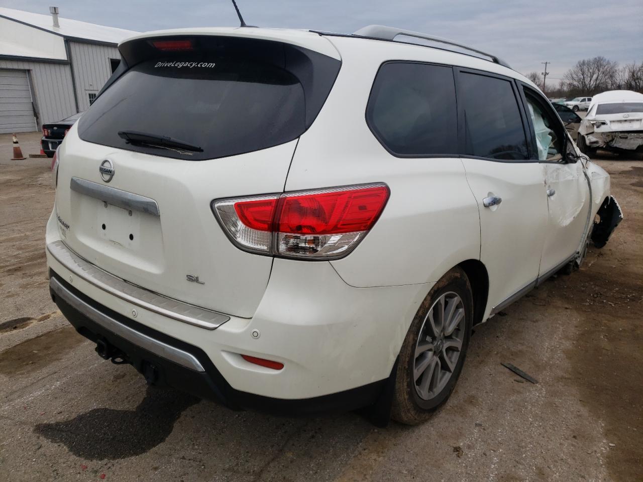 Photo 4 from auction – 2015 NISSAN PATHFINDER with VIN 5N1AR2MN5FC698135