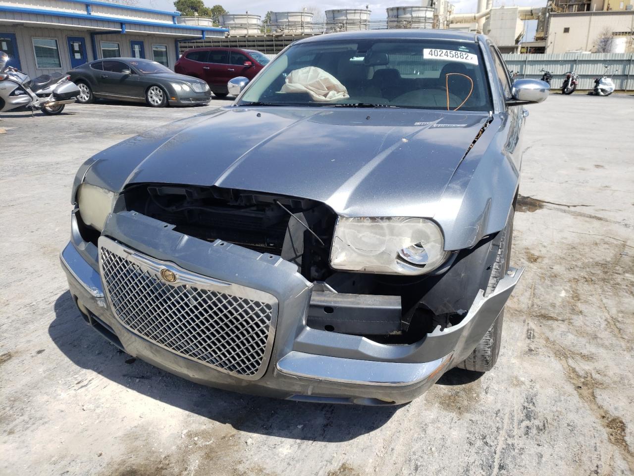 Photo 9 from auction – 2006 CHRYSLER 300C with VIN 2C3KA63H76H430952