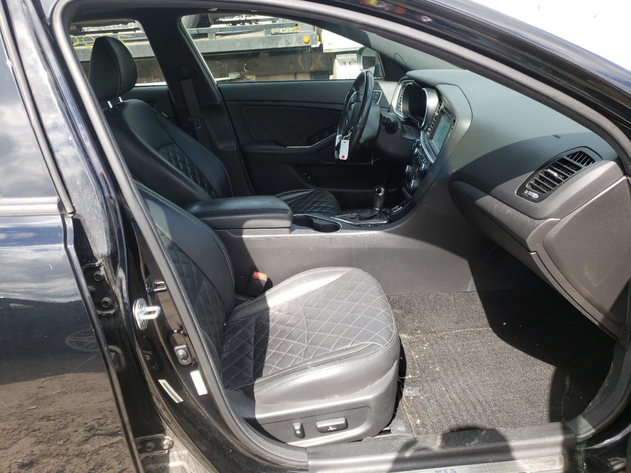 Photo 5 from auction – 2015 KIA OPTIMA SX with VIN 5XXGR4A63FG429350