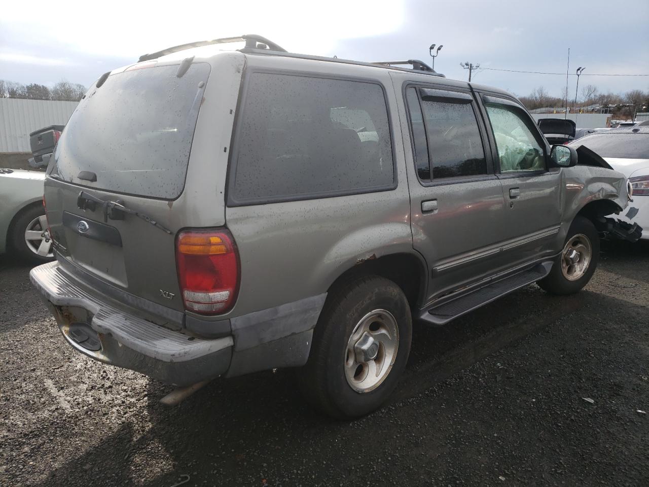 Photo 4 from auction – 2001 FORD EXPLORER X with VIN 1FMZU73E31ZA41677