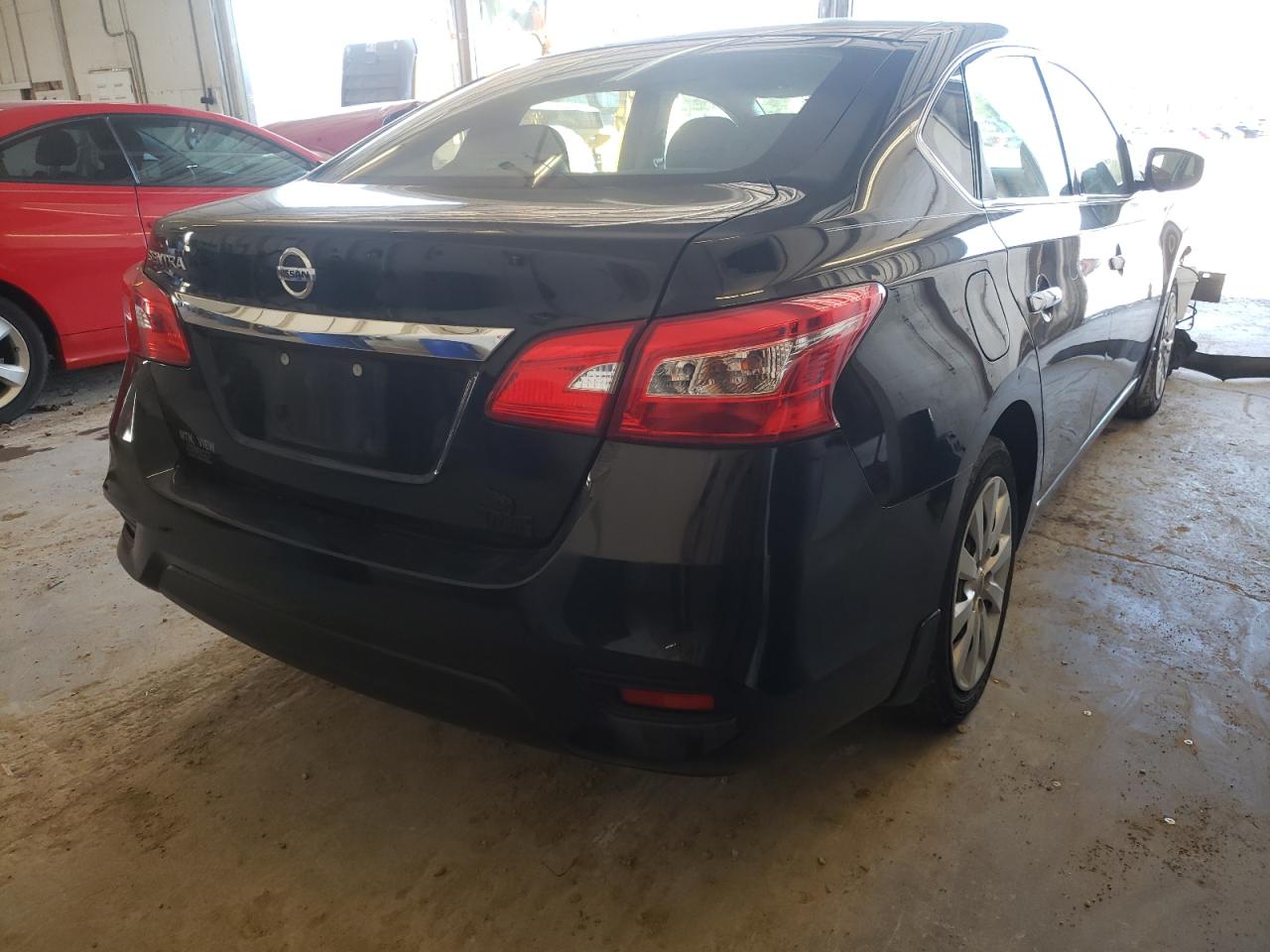 Photo 4 from auction – 2016 NISSAN SENTRA S with VIN 3N1AB7AP2GY220133